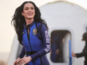 Katy Perry hace historia al viajar al espacio con la primera tripulación femenina de Blue Origin